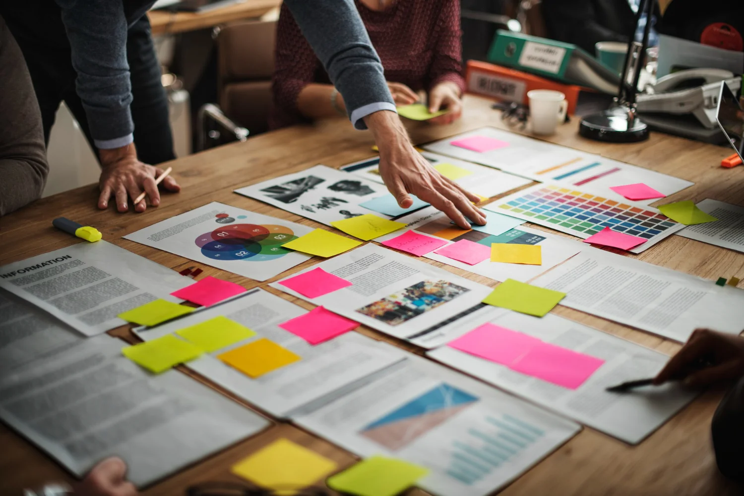 Estrategia de marca y marketing para empresas desarrollada por Aura Media Group
